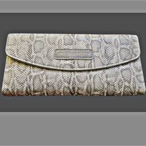Simply Southern Gray Snake Skin Faux Leather Wallet NWT